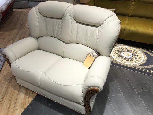 divano in stile classico ergonomico  3