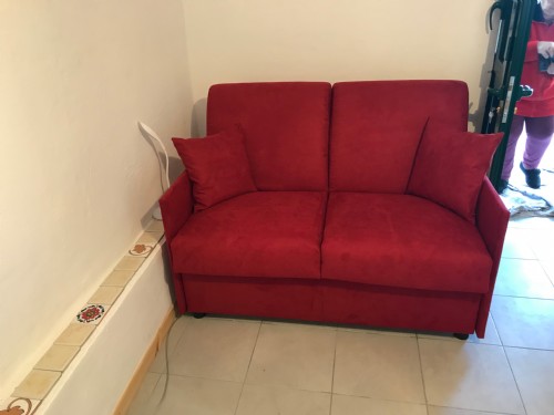 divano letto pronto letto braccioli stretti