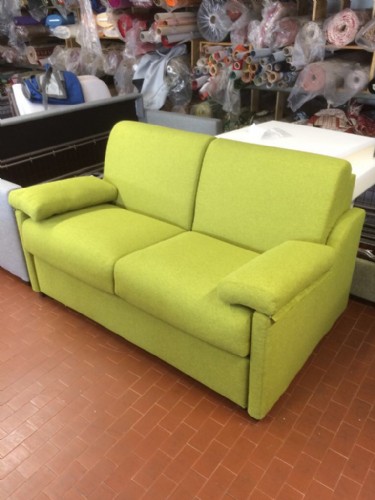 divano letto pronto letto braccioli stretti 2