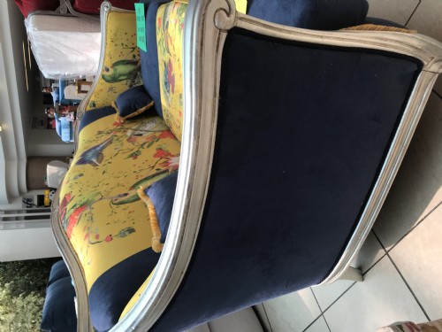 divano in stile restaurato  2