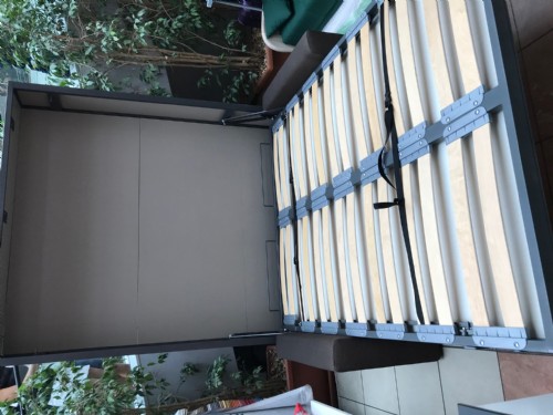 mobile letto autoportante con divano 3
