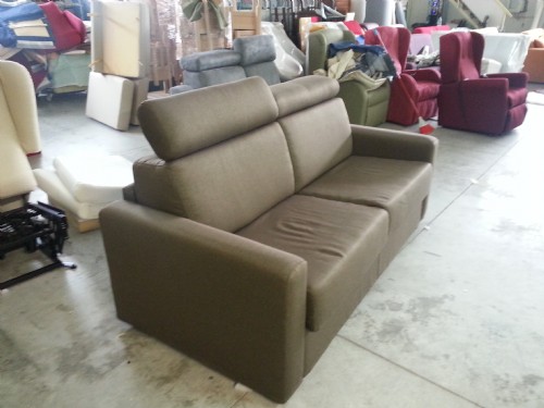 divano letto modulabile longitudinale con poggiatesta regolabile